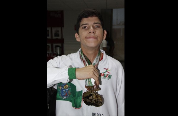 Atleta mazatleco Trinidad Serrano pide apoyos