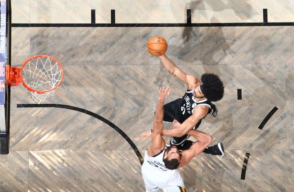 Unos diezmados Nets vencen al Jazz en la NBA