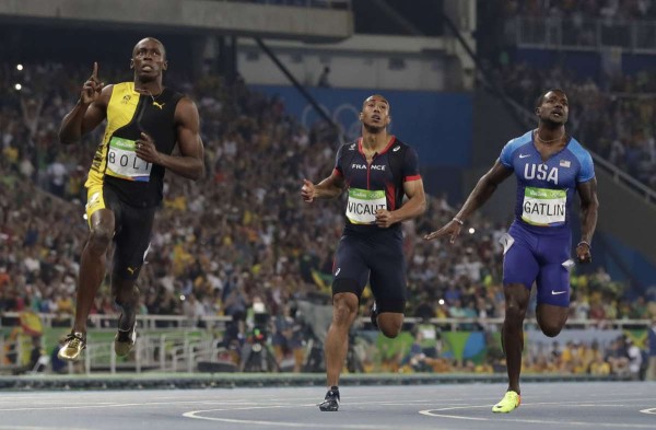 Usain Bolt logra su tercer oro consecutivo en los 100 metros