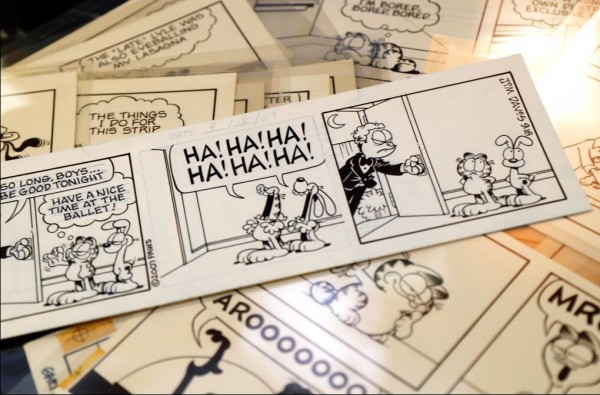 Jim Davis, caricaturista de Garfield, vende sus dibujos desde agosto.