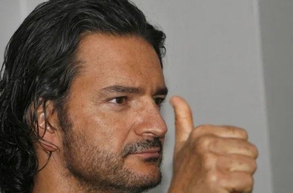 Ricardo Arjona demanda a Toyota