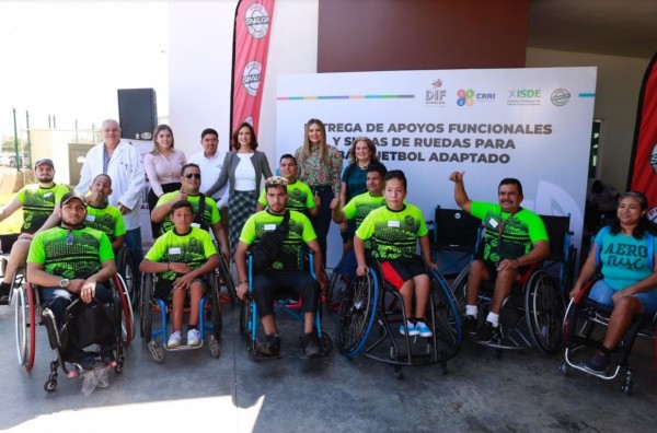Entrega DIF Sinaloa sillas de ruedas activas y adaptadas para basquetbol