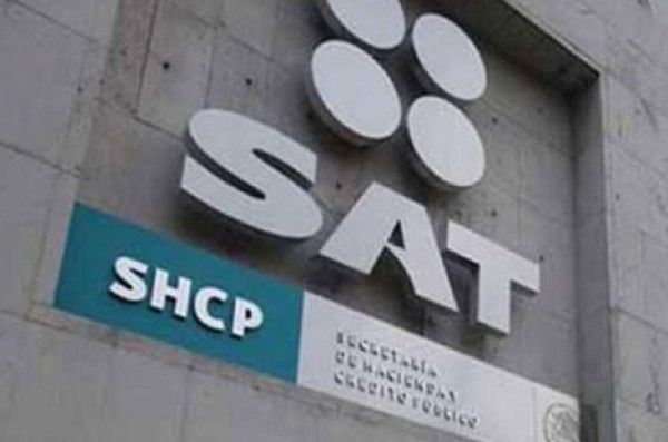 Intentan funcionarias del SAT sobornar a contribuyente; son detenidas