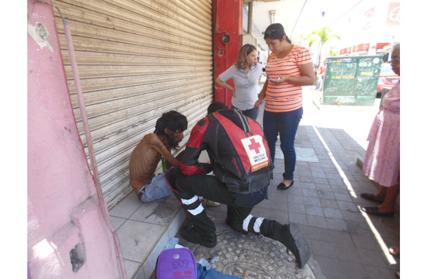Urge rescatar a señor con desnutrición en Mazatlán