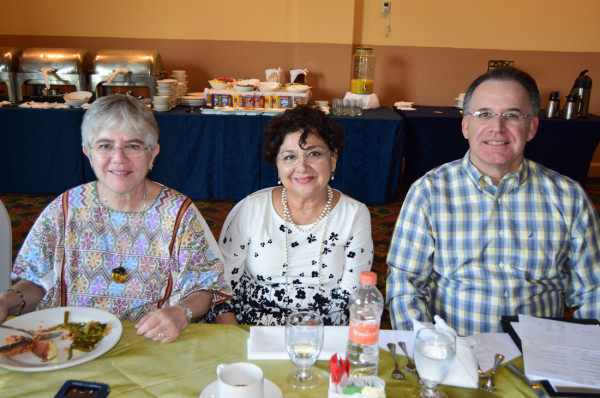Alicia Elena Pérez, Rosalba González y Rodolfo Campoy
