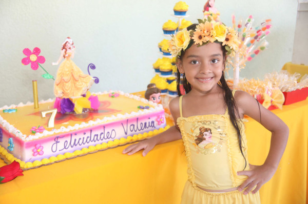 Valeria Ulloa Beltrán es “Bella” en su cumpleaños
