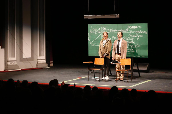 Cuestiona Bruno Bichir las verdades absolutas