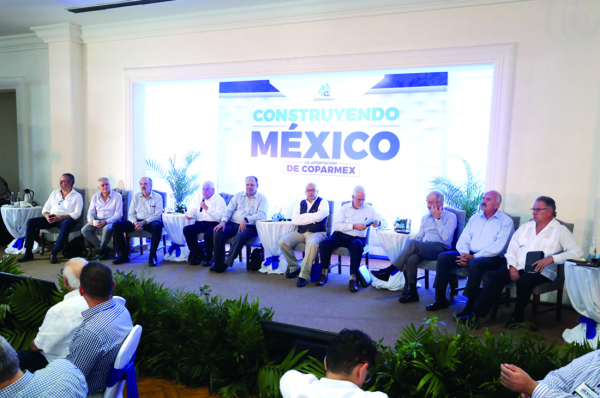 Coparmex realiza la comida y conferencia “Construyendo México'
