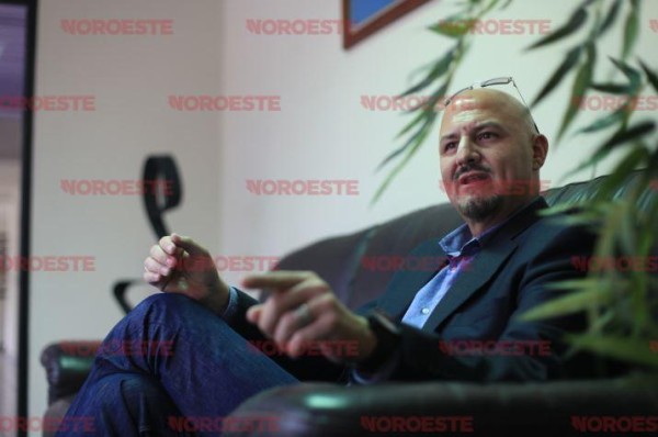 Cosecha éxitos John Milton en escena