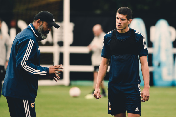 El técnico dirige al equipo inglés desde 2017. Foto: Twitter @Wolves