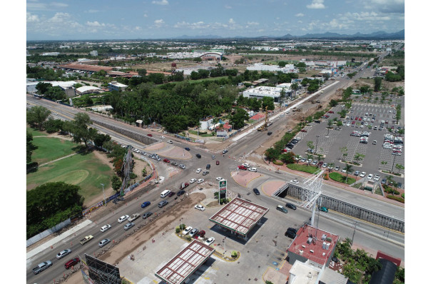 Cierran temporalmente la circulación vehicular en el bulevar Rolando Arjona en Culiacán