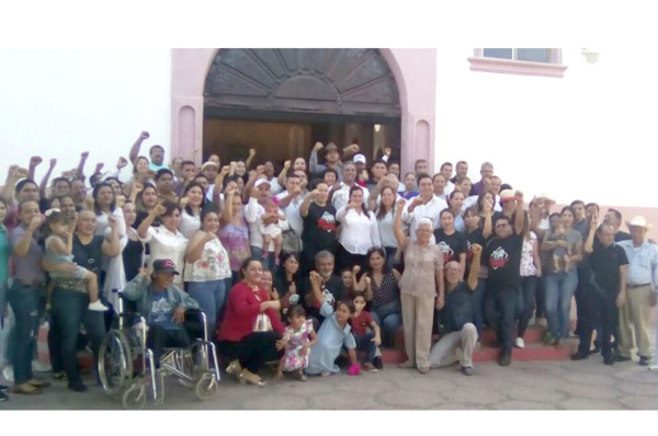 Arranca Viridiana Camacho campaña con misa y visitas a comercios