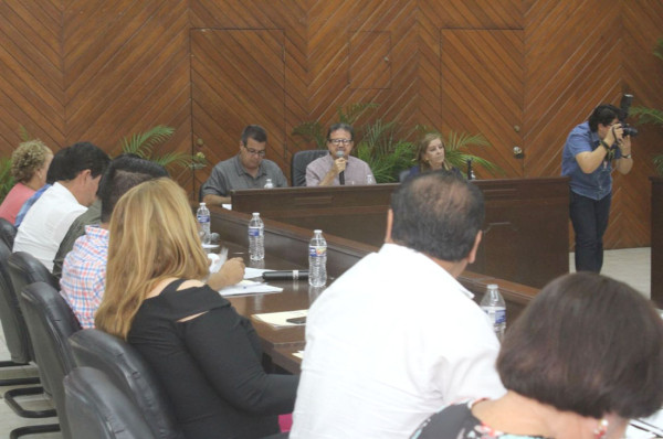 Formaliza Cabildo mazatleco acuerdo para desincorporar dos polígonos a favor del Municipio