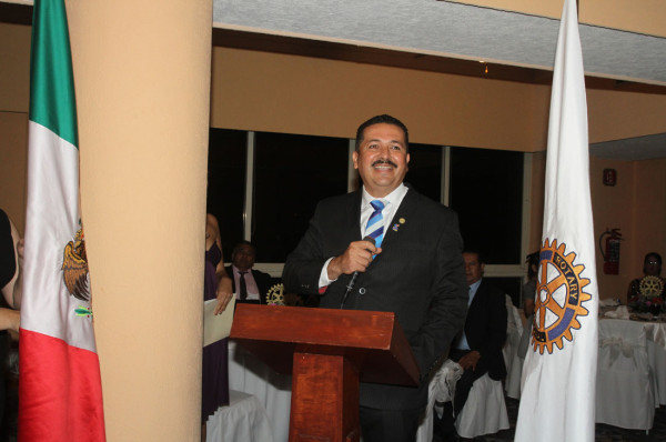 Óscar Tirado, de nuevo al frente del Club Rotario Mazatlán