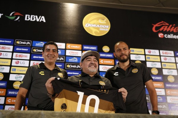 DORADOS DE SINALOA Presenta oficialmente a Diego Armando Maradona como DT