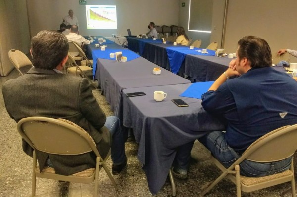 En Los Mochis exponen necesidad de reducir tarifas eléctricas en Sinaloa