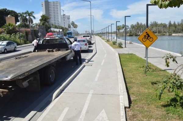 Llaman a tomar rutas alternas hoy por desfile de la Semana de la Troca, en Mazatlán