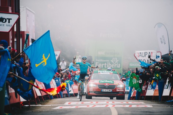 Jakob Fuglsang se lleva la Etapa 16 de la Vuelta España 2019