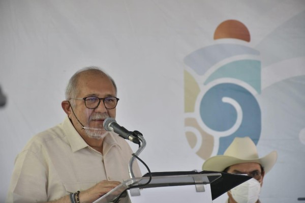 Cabildo aún no analiza giras promocionales que realiza El Químico fuera de Mazatlán