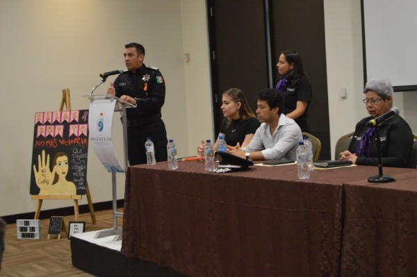 Los policías de Mazatlán no vamos a permitir la violencia y mucho menos contra las mujeres y las niñas: Rivas Valdés