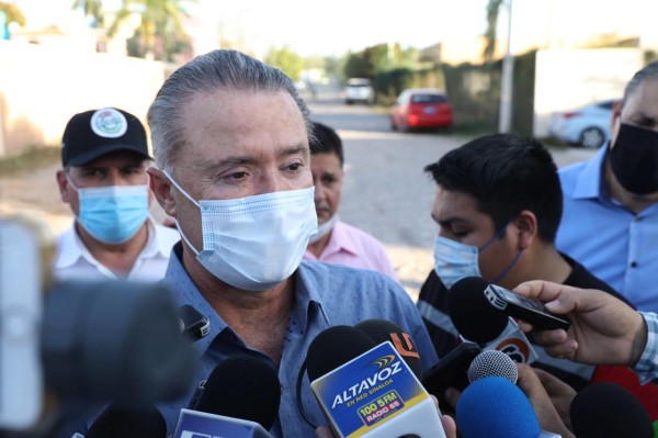 El Gobernador Quirino Ordaz Coppel.