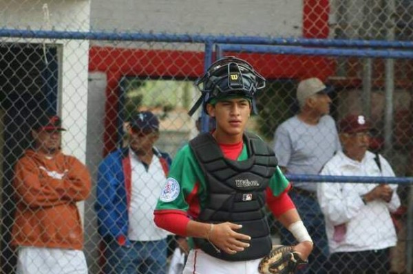 El joven culiacanense tiene un futuro prometedor en el beisbol.