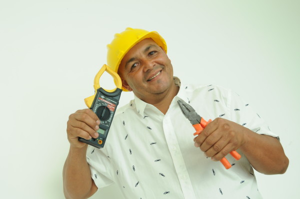 ¿Quieres ahorrar energía eléctrica? Aplica estos 10 consejos