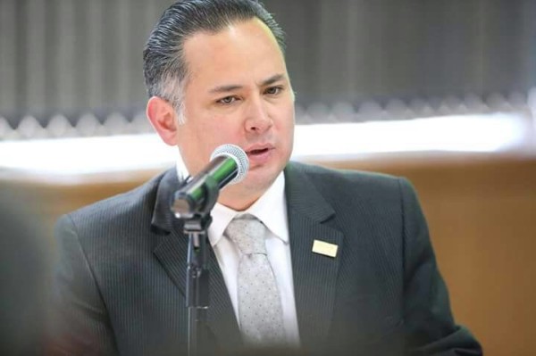 Santiago Nieto: Hay que perseguir a sicarios y líderes de criminales, y a los políticos que los cobijan