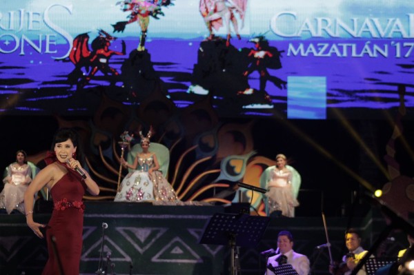 VIDEO: Y la Zabaleta ‘agarra parejo’ en coronación de los Juegos Florales en Mazatlán