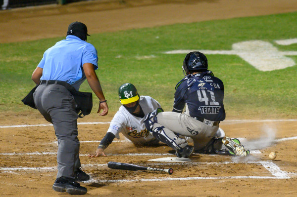 Cañeros vuelve a apalear para asegurar la serie ante Sultanes