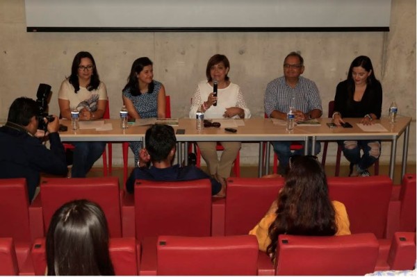 Invita Sociedad Botánica y Zoológica al Jardín en Escena