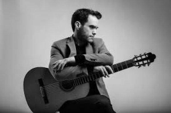 El guitarrista Omán Kaminsky presentará dos funciones a beneficio de la OSSLA, los días jueves 10 de noviembre y domingo 13 de noviembre.