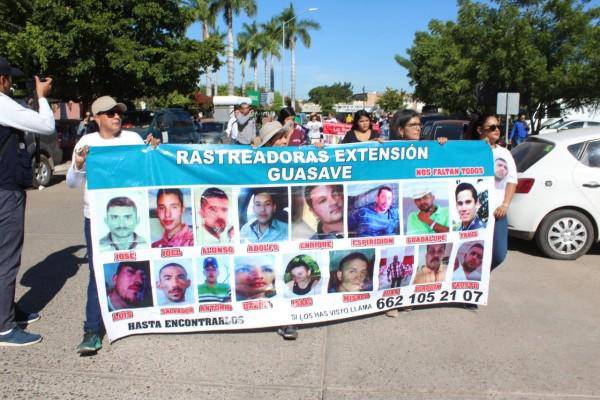 Protesta de familiares de desaparecidos en Sinaloa.