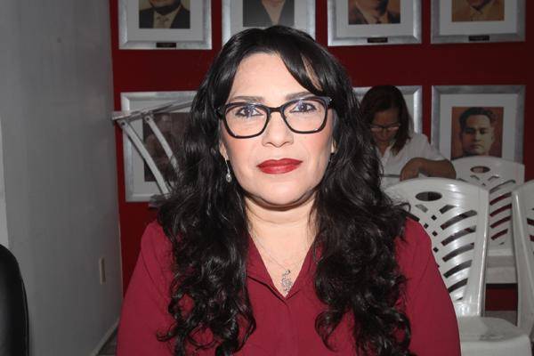 Es propuesta de Rocha Moya, dice Raúl Elenes Angulo sobre pluri de Verónica Bátiz