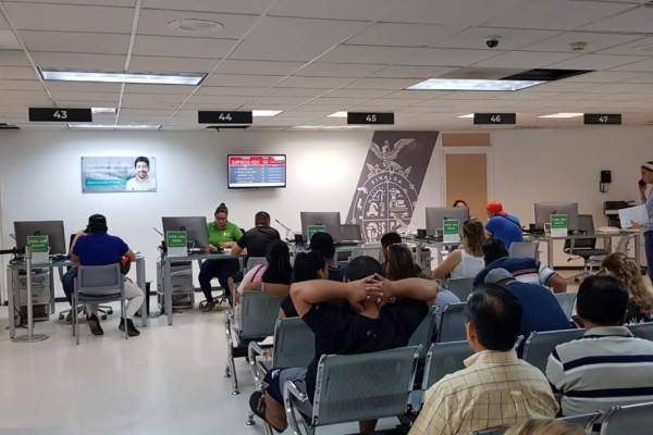 Algunos de los trámites en Gobierno del Estado estarán con descuento hasta la próxima semana.