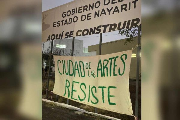 $!Demuelen Ciudad de las Artes en Nayarit para construir un estadio de futbol; activistas buscan frenar destrucción con amparo