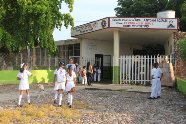 Padres de familia de Rosario avalan Operativo Mochila