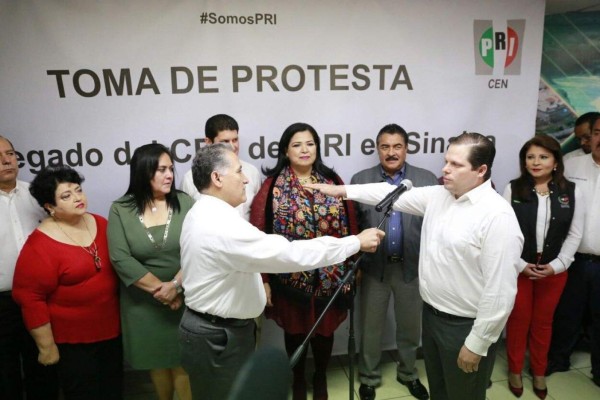 Delegado del PRI en Sinaloa.... ¡se va con López Obrador!