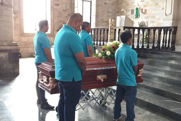 En Escuinapa, dan el último adiós a Alfonso, motociclista fallecido