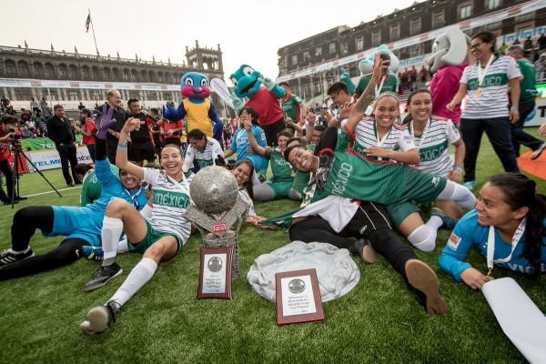 México es campeón varonil y femenil de la Homeless World Cup