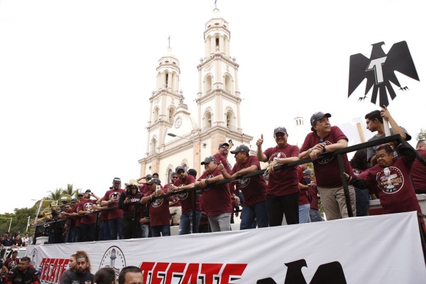 Tomateros de Culiacán festeja su campeonato con la Nación Guinda.