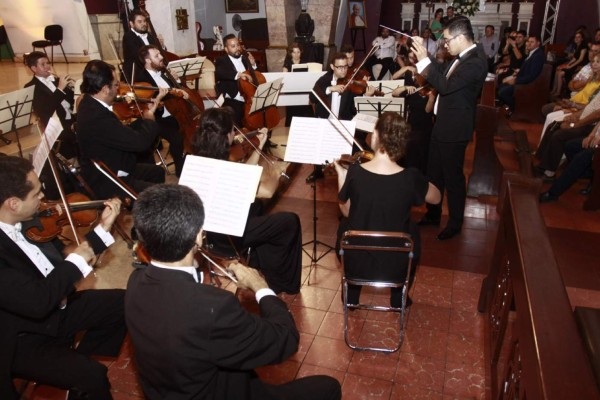 Culiacanenses disfrutan el concierto Sinfonía de Esperanza