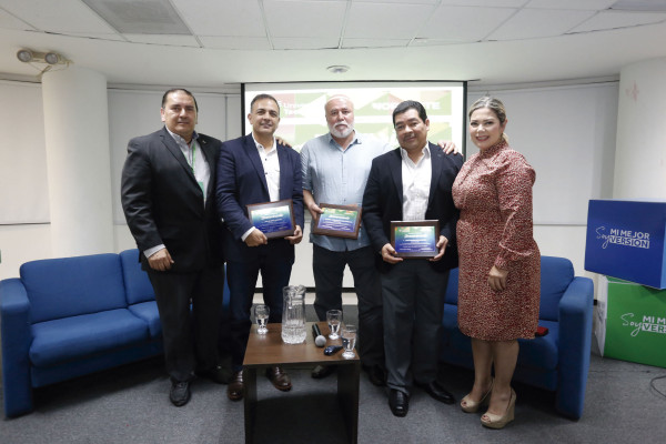Manuel Clouthier, Lino Suárez y José Guadalupe Chávez participan en el Foro Mazatlán, Un Lugar con Futuro