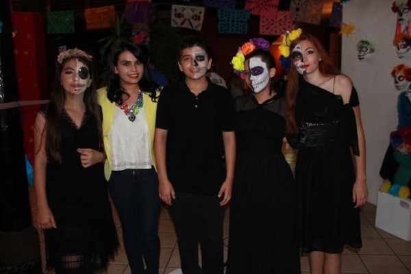 Naomi Reyes, Gabriela Borrego, Stephaie Rojo, Manuel Alejandro García y Hannah Valeria Quiñónez.