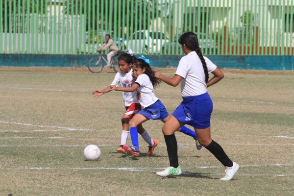 Se lleva Primaria Dr. Ignacio Chávez los honores