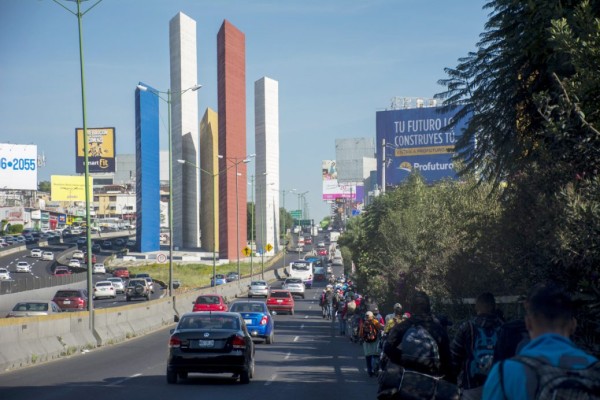Caravana Migrante ya avanza hacia el norte del país