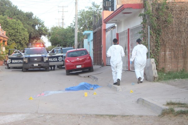 Asesinan a una mujer en Culiacán