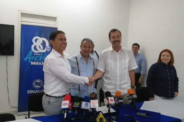 Adolfo Rojo pide a Juan Carlos Estrada no ser como AMLO, pues ya acabó la campaña