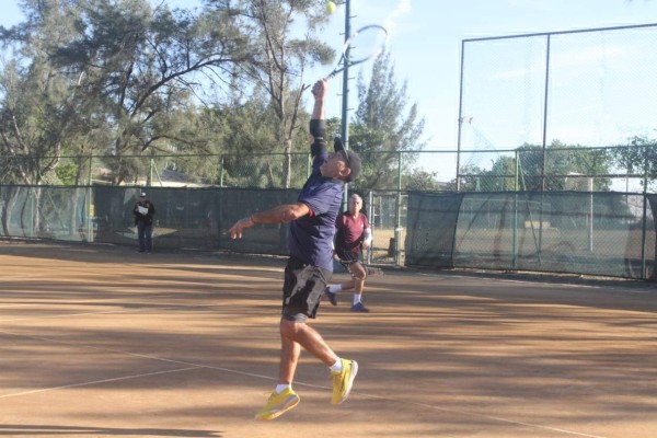 Sergio Sánchez y José Ángel Galván superan en la final a Jorge Celis y Bruno Villasana.