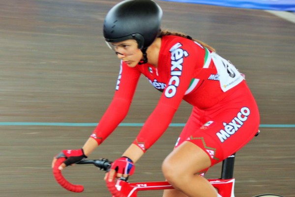 Yareli Salazar y Luz Daniela Gaxiola, parte del resultado histórico del ciclismo mexicano en JCC